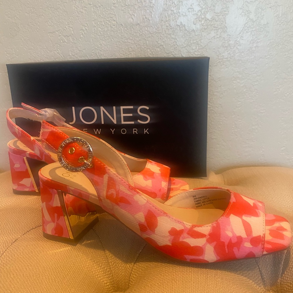 Jones New York sling back open toe pumps, brand new in box sz 8